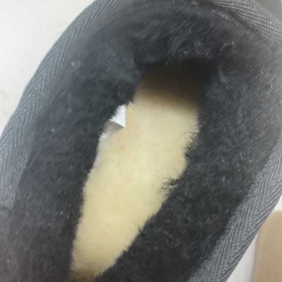 Shearling Boots - Ugg Style - Picture 4 of 6